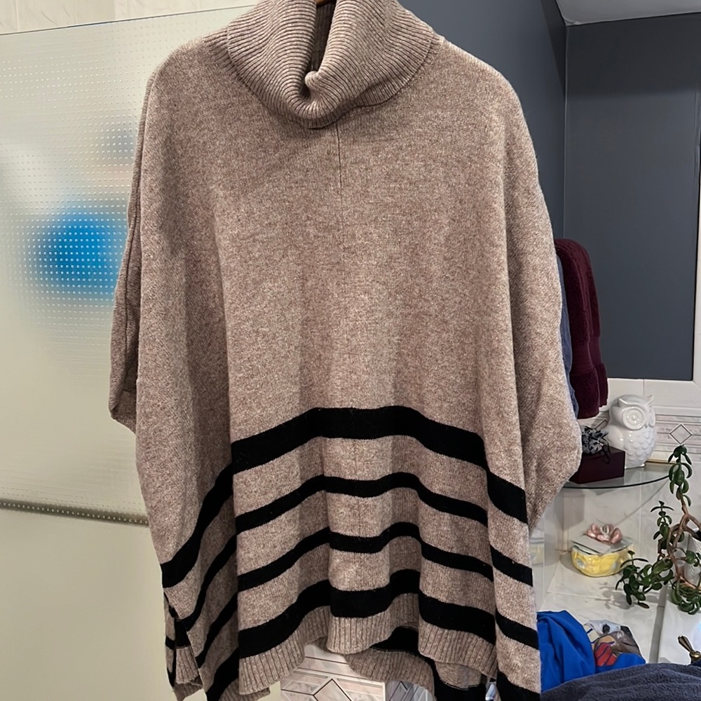 Wool Tahari Poncho